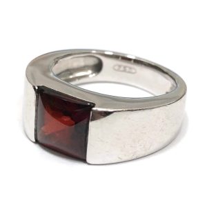 K18WG 18金 ホワイトゴールド ガーネット リング